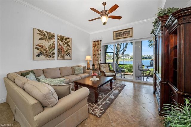 9243 Tesoro LN # 103, Naples, FL 34114