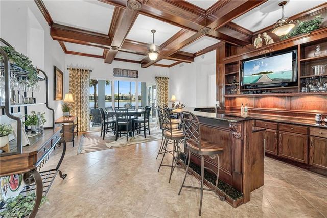 9243 Tesoro LN # 103, Naples, FL 34114