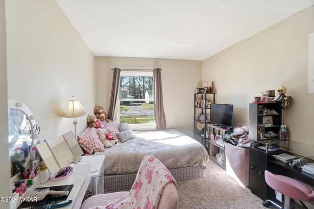 660 W Lane Avenue, Lima, OH 45801