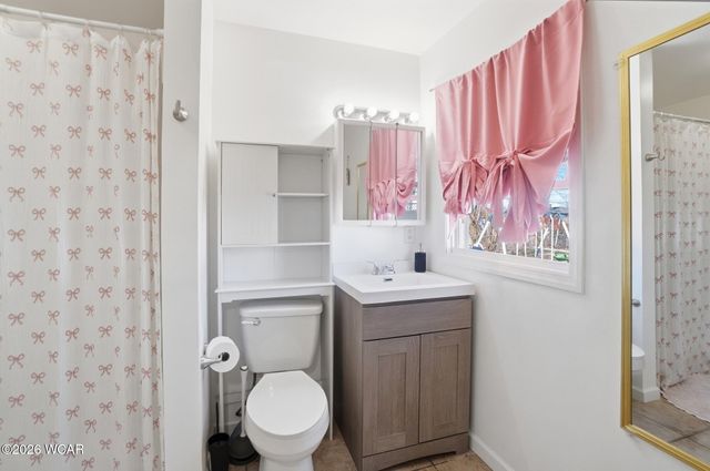 660 W Lane Avenue, Lima, OH 45801