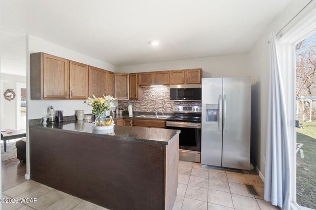 660 W Lane Avenue, Lima, OH 45801