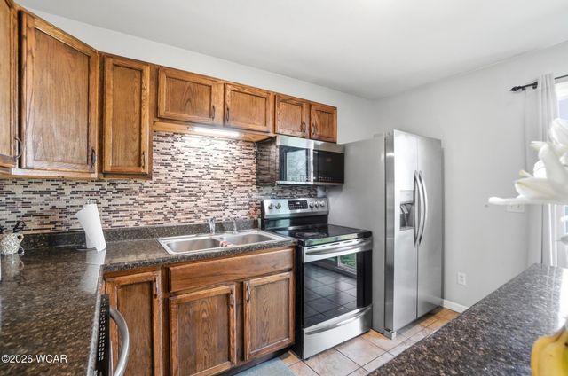 660 W Lane Avenue, Lima, OH 45801