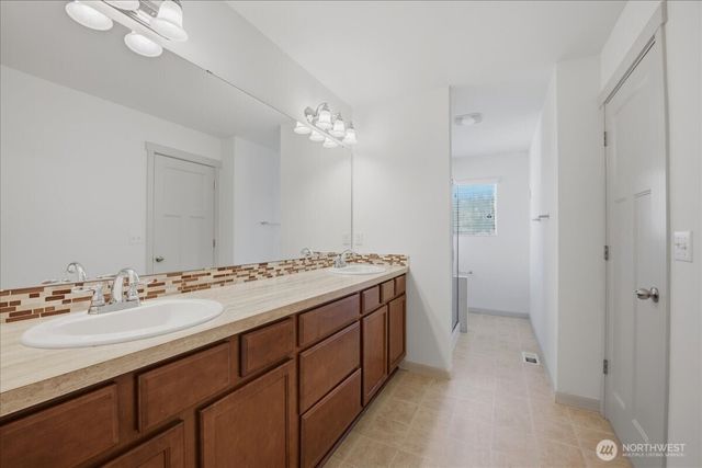 21602 NW Monterey Loop, Poulsbo, WA 98370