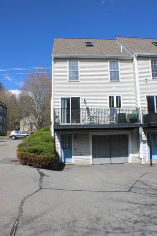 15 Elm St Apt 6, Derry, NH 03038