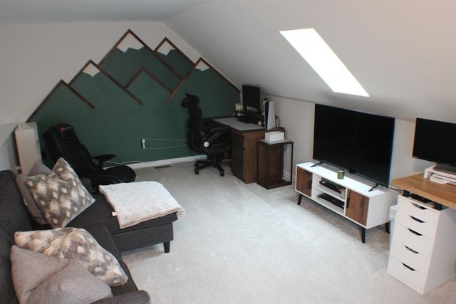 15 Elm St Apt 6, Derry, NH 03038
