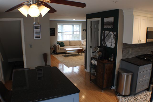 15 Elm St Apt 6, Derry, NH 03038