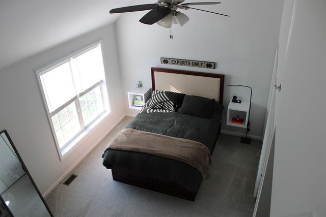 15 Elm St Apt 6, Derry, NH 03038
