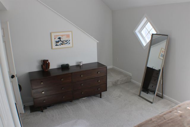 15 Elm St Apt 6, Derry, NH 03038
