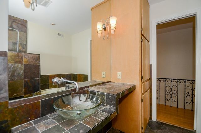 2047 & 2049 Sheridan Street N, Houston, TX 77030