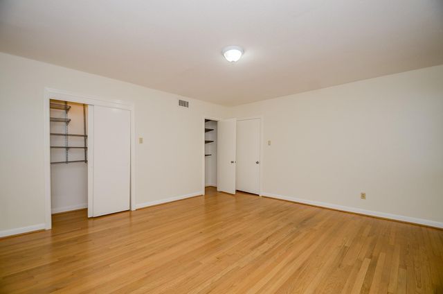 2047 & 2049 Sheridan Street N, Houston, TX 77030
