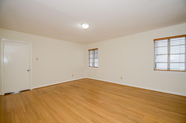 2047 & 2049 Sheridan Street N, Houston, TX 77030