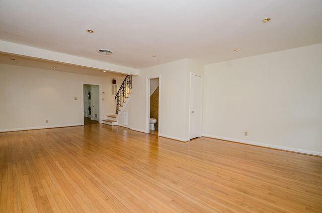 2047 & 2049 Sheridan Street N, Houston, TX 77030
