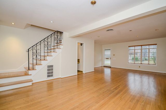 2047 & 2049 Sheridan Street N, Houston, TX 77030