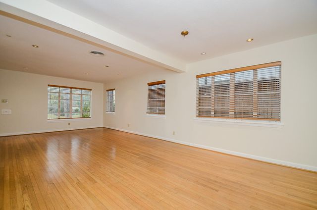2047 & 2049 Sheridan Street N, Houston, TX 77030