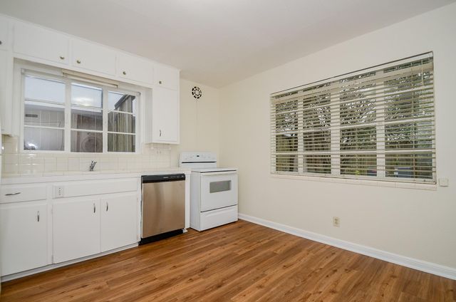 2047 & 2049 Sheridan Street N, Houston, TX 77030