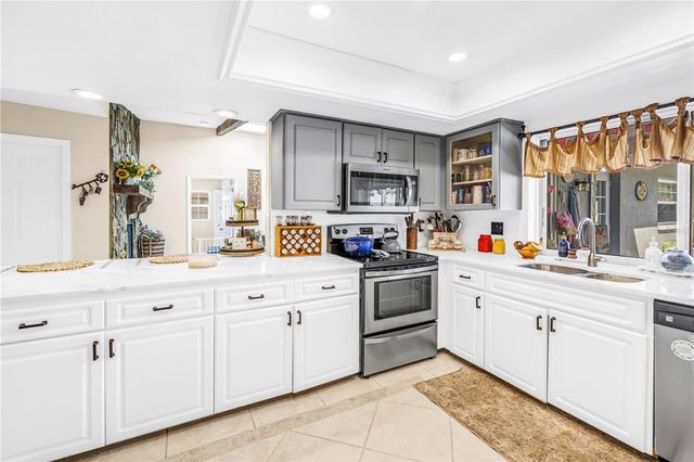 12487 93RD AVENUE, Seminole, FL 33772