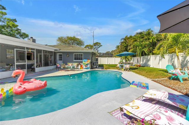 12487 93RD AVENUE, Seminole, FL 33772