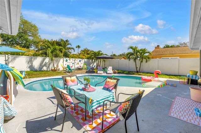 12487 93RD AVENUE, Seminole, FL 33772