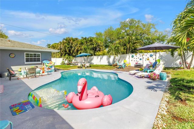 12487 93RD AVENUE, Seminole, FL 33772