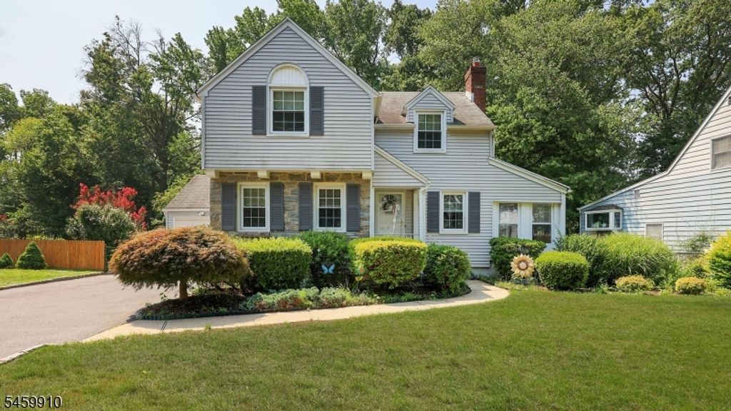 11 Munsee Dr, Cranford Twp., NJ 07016 — exterior