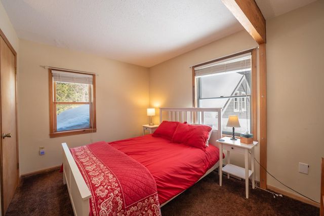 28 Summit Meadows Circle, Dover, VT 05356