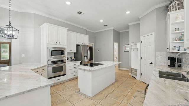 212 Wentworth, Spring Branch, TX 78070