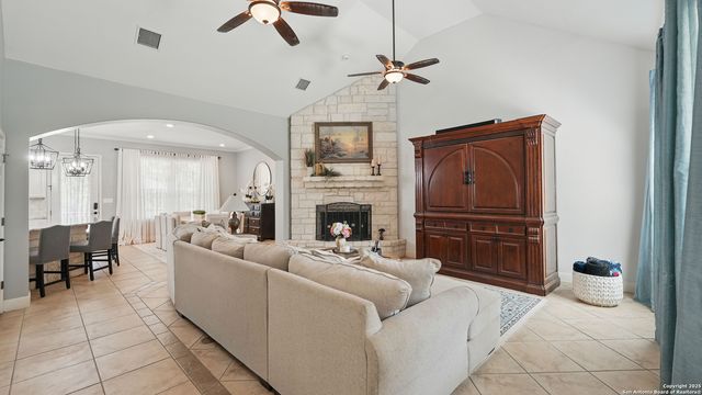 212 Wentworth, Spring Branch, TX 78070
