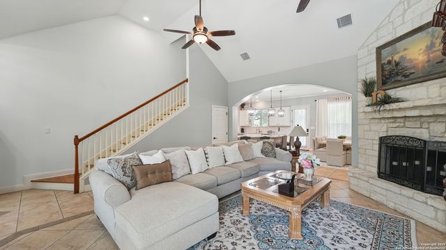 212 Wentworth, Spring Branch, TX 78070
