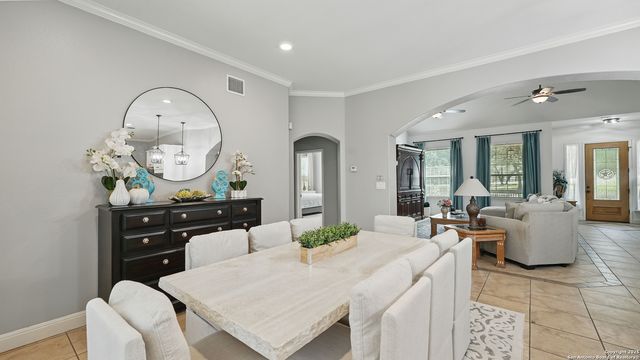 212 Wentworth, Spring Branch, TX 78070