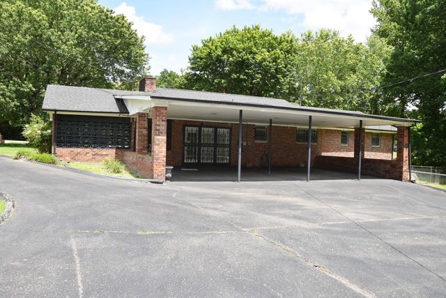 450 Main Street, Palmer, TN 37365