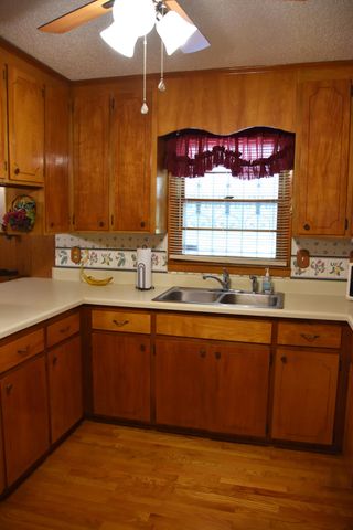 450 Main Street, Palmer, TN 37365