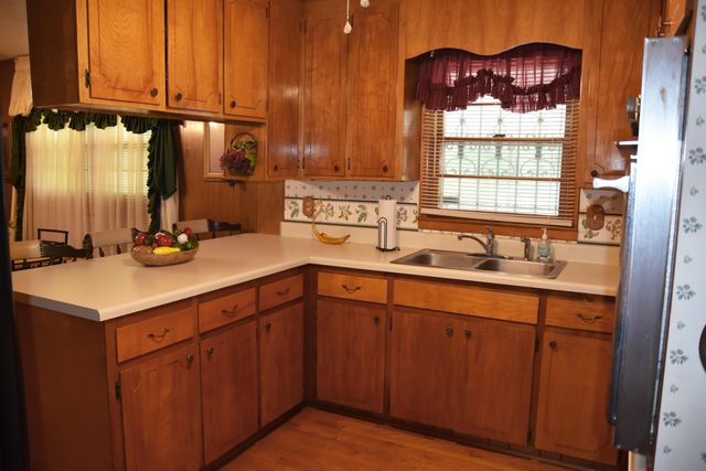 450 Main Street, Palmer, TN 37365