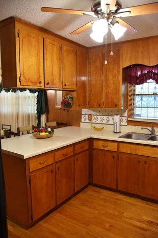 450 Main Street, Palmer, TN 37365