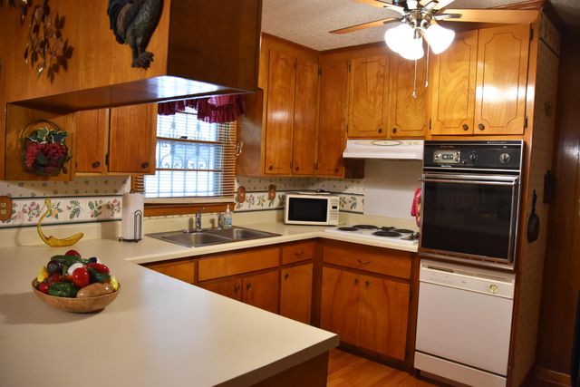 450 Main Street, Palmer, TN 37365