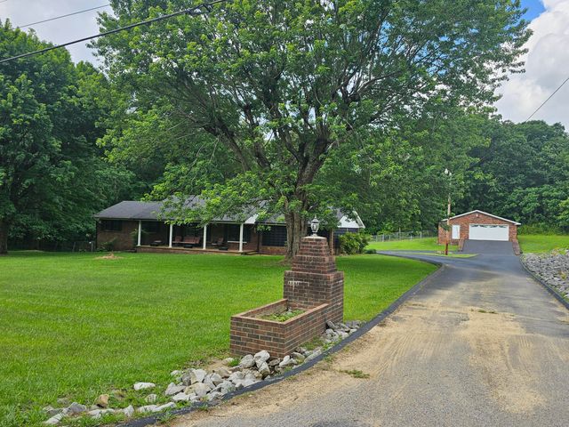 450 Main Street, Palmer, TN 37365