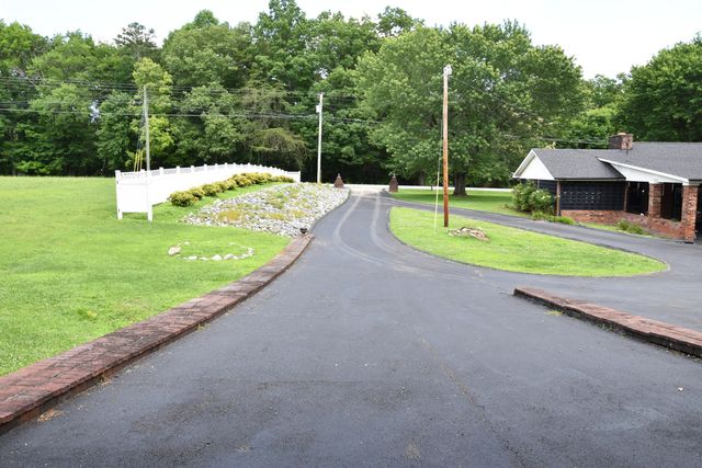 450 Main Street, Palmer, TN 37365