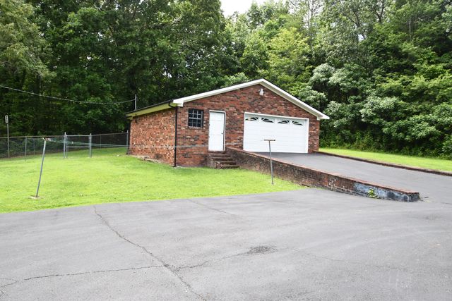 450 Main Street, Palmer, TN 37365