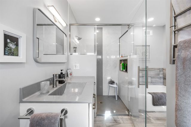 1911 Ridgeway Drive SE, Cedar Rapids, IA 52403