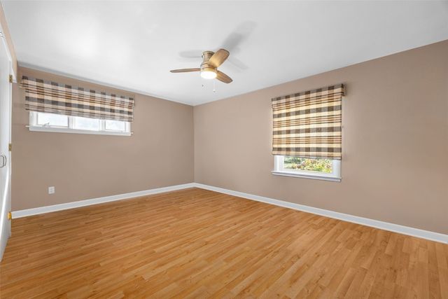 1911 Ridgeway Drive SE, Cedar Rapids, IA 52403