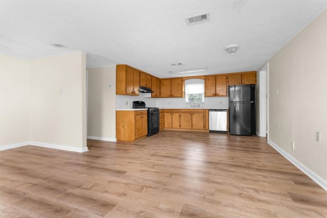 6002 Shelburne Street, Houston, TX 77396