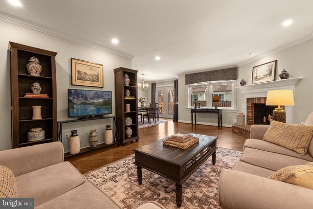 5203 COTTINGHAM PL, Alexandria, VA 22304