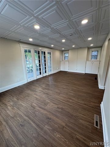 2 Agassiz Circle A, Buffalo, NY 14214