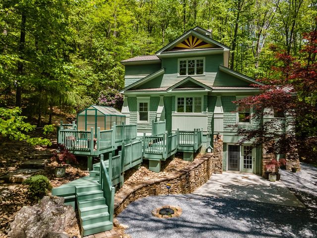 8954 Doublehead Gap Road, Blue Ridge, GA 30513