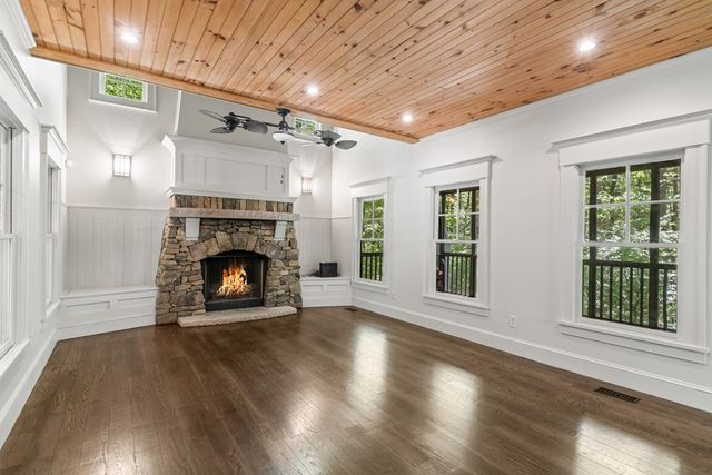 8954 Doublehead Gap Road, Blue Ridge, GA 30513