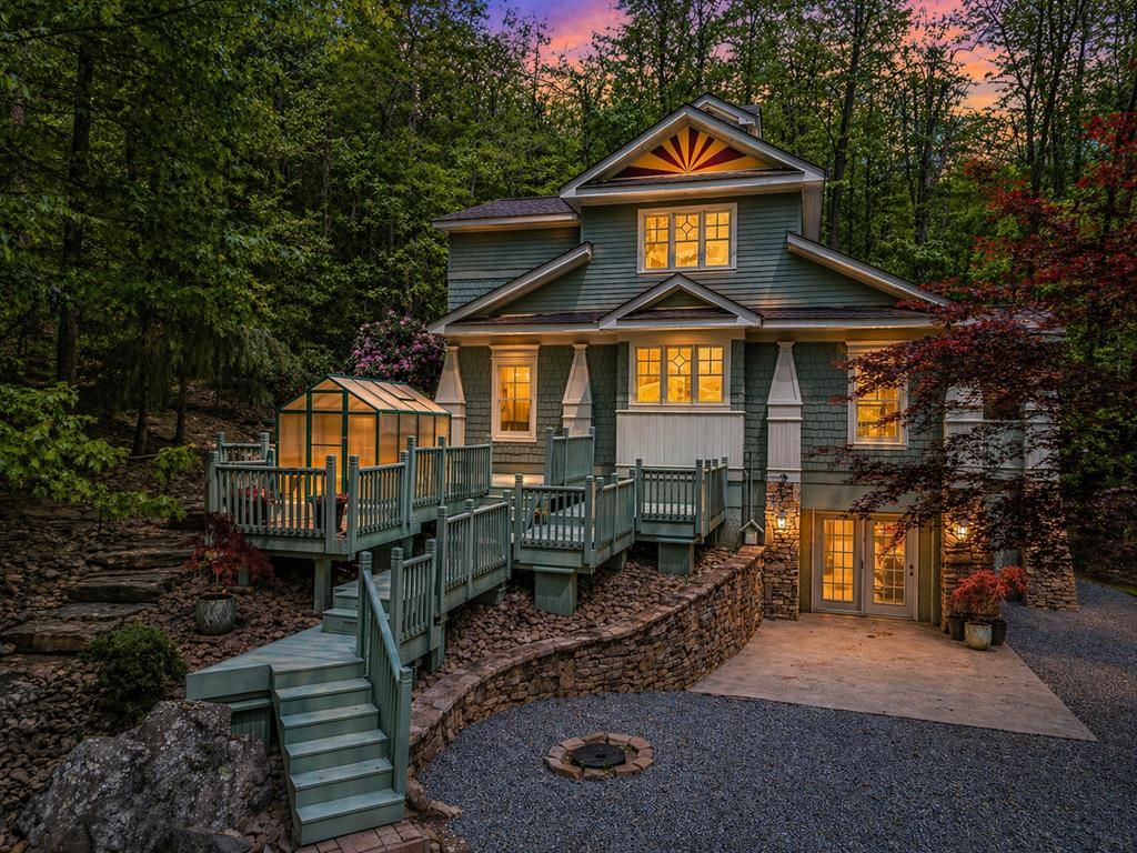 8954 Doublehead Gap Road, Blue Ridge, GA 30513