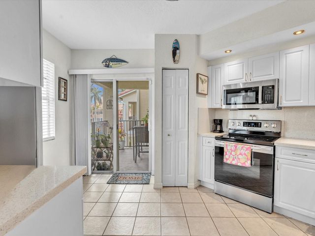 110 Belmont Lane 110, North Lauderdale, FL 33068