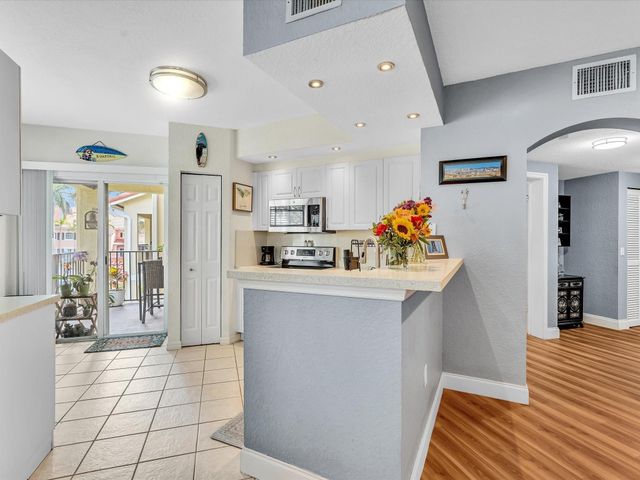 110 Belmont Lane 110, North Lauderdale, FL 33068