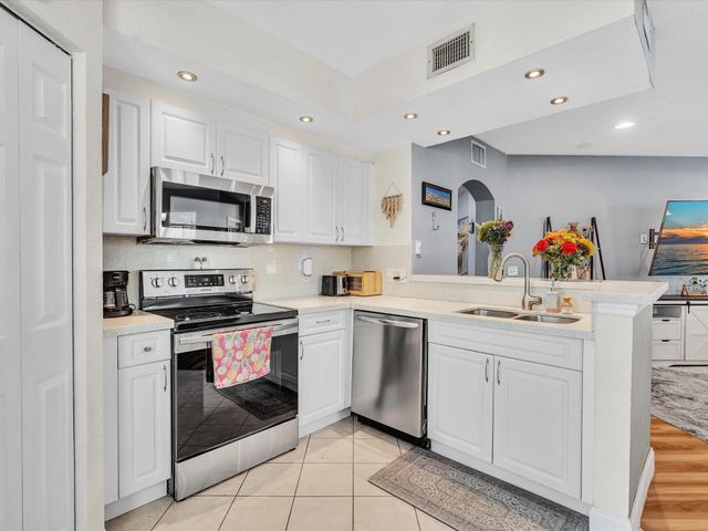 110 Belmont Lane 110, North Lauderdale, FL 33068