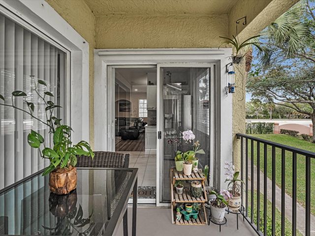 110 Belmont Lane 110, North Lauderdale, FL 33068