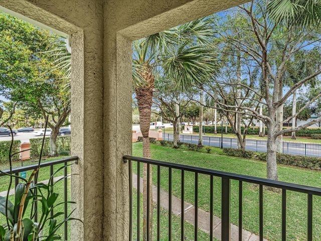 110 Belmont Lane 110, North Lauderdale, FL 33068